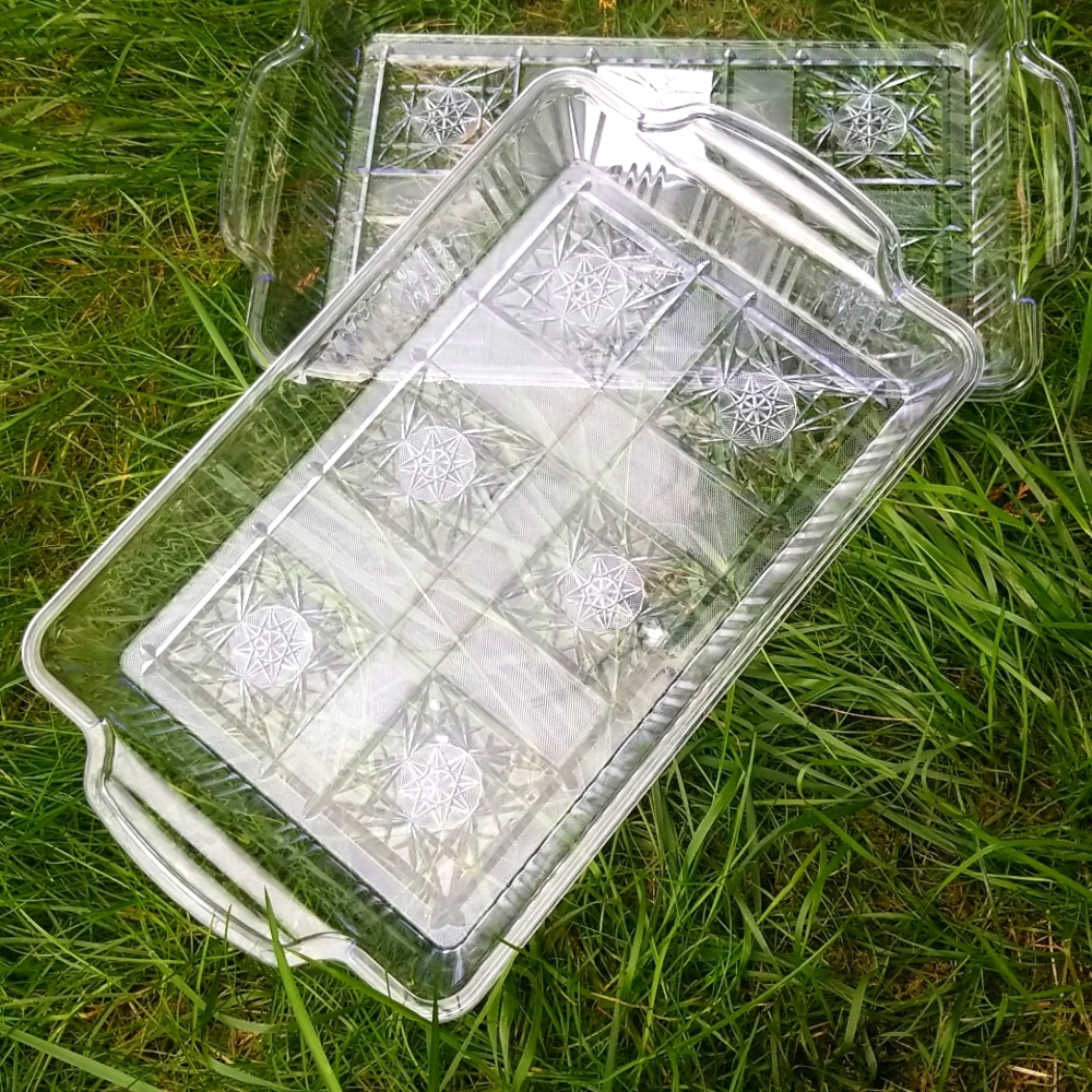 COPY 🇺🇦 New 2 Vintage Looking Ornamental Plastic Trinket Trays
